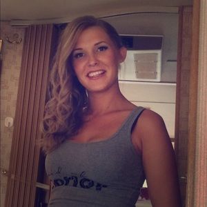 Meet your Posher, Courtney